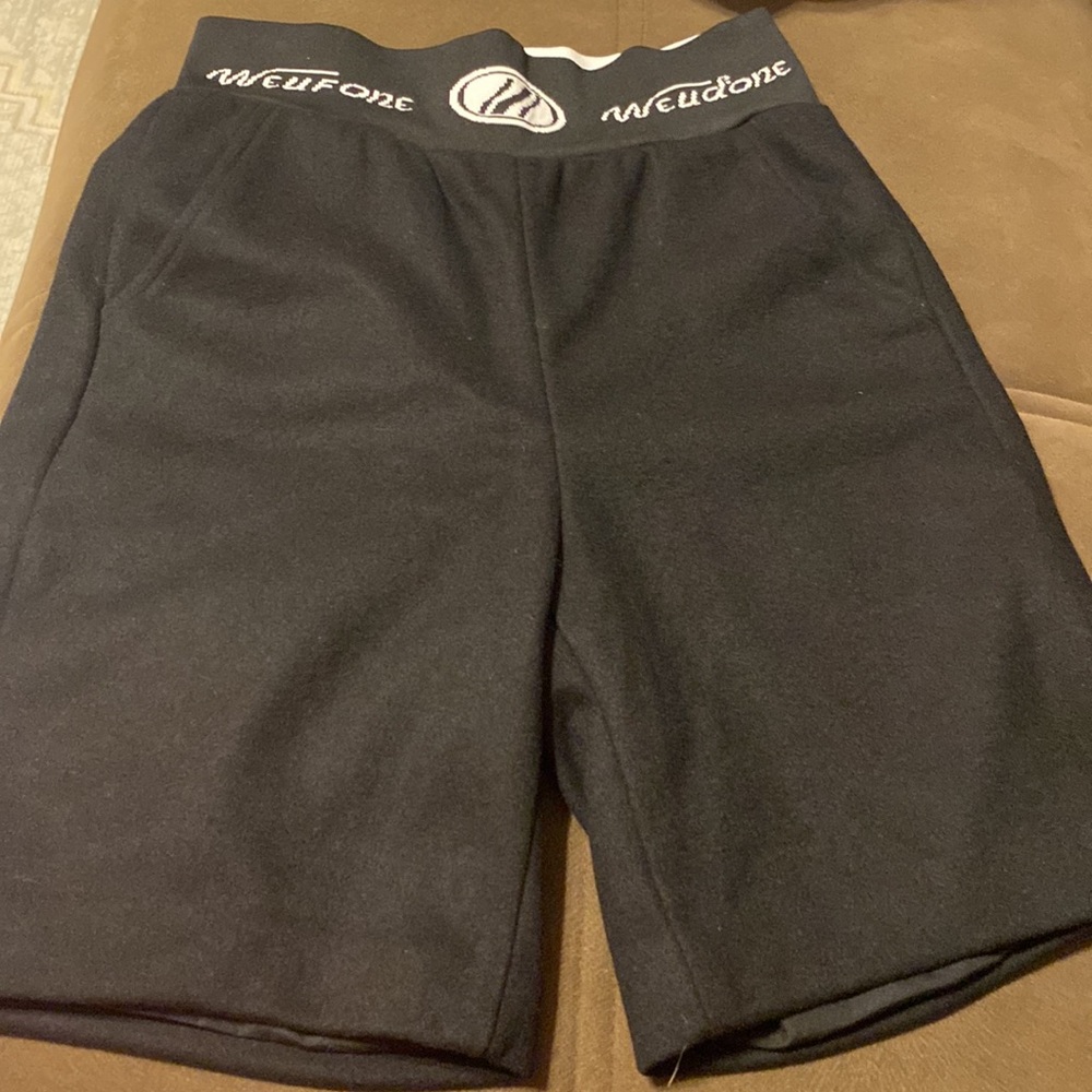 NWOT WELLFONE WELLFONE BLACK & WHITE COLOR SIZE S SWEATER SHORTS